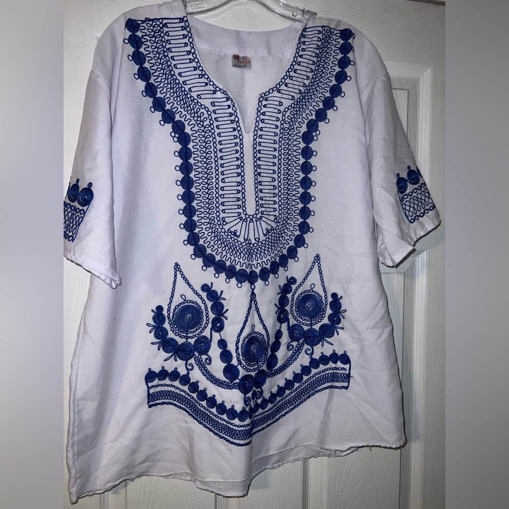 Dashiki=a traditional West African garment men’s size M